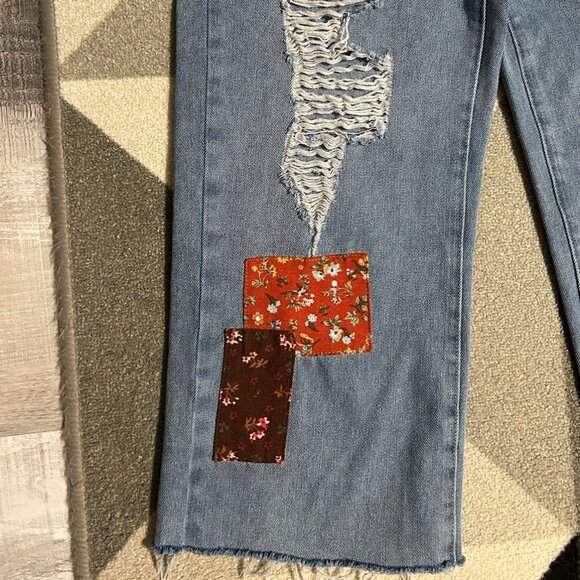 Cider Patchwork Distressed Raw Hem Cropped/Capris Jeans Women's Size M - Picture 5 of 11